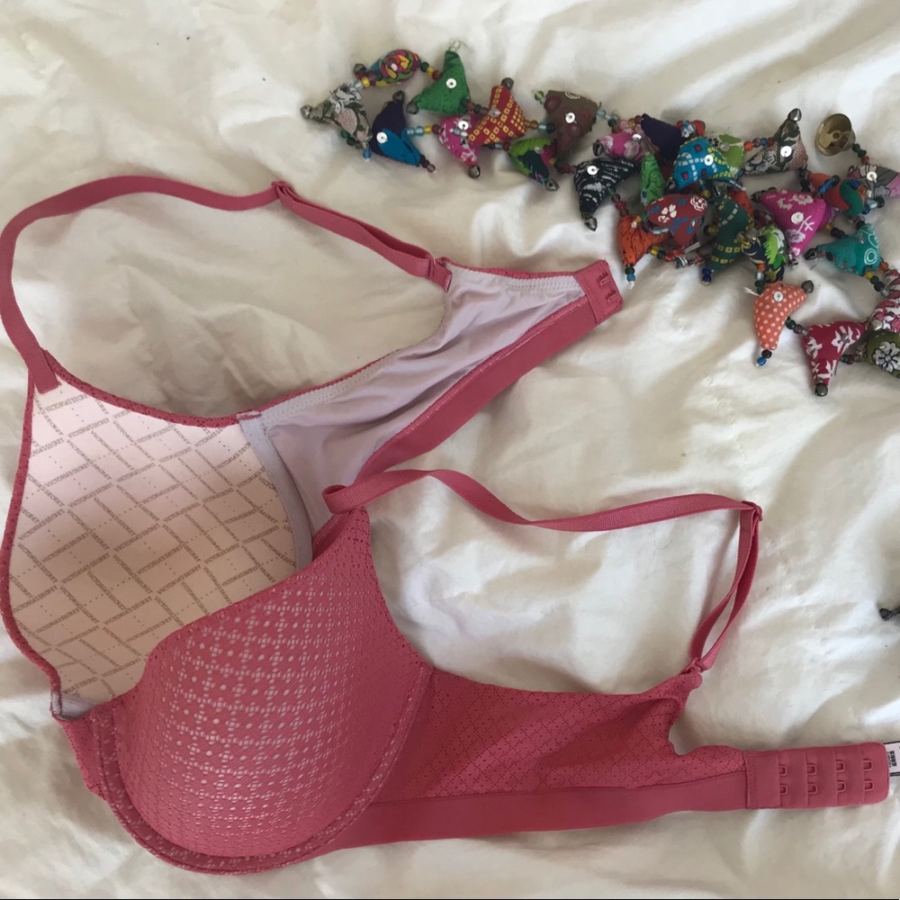 Victoria’s Secret Underwire Bra - Peach -34C